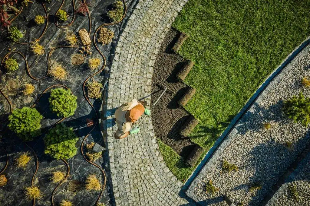 lawn and garden maintenance service